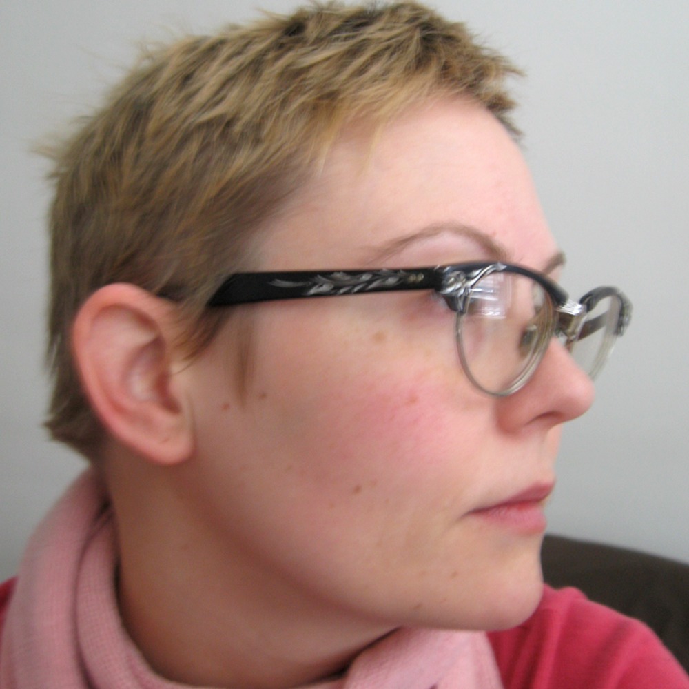 Meet your Posher, Rena